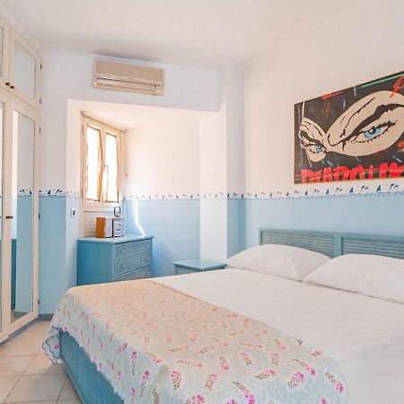 Murphy Holiday Home - Flat House 302 Ла-Маддалена Екстер'єр фото