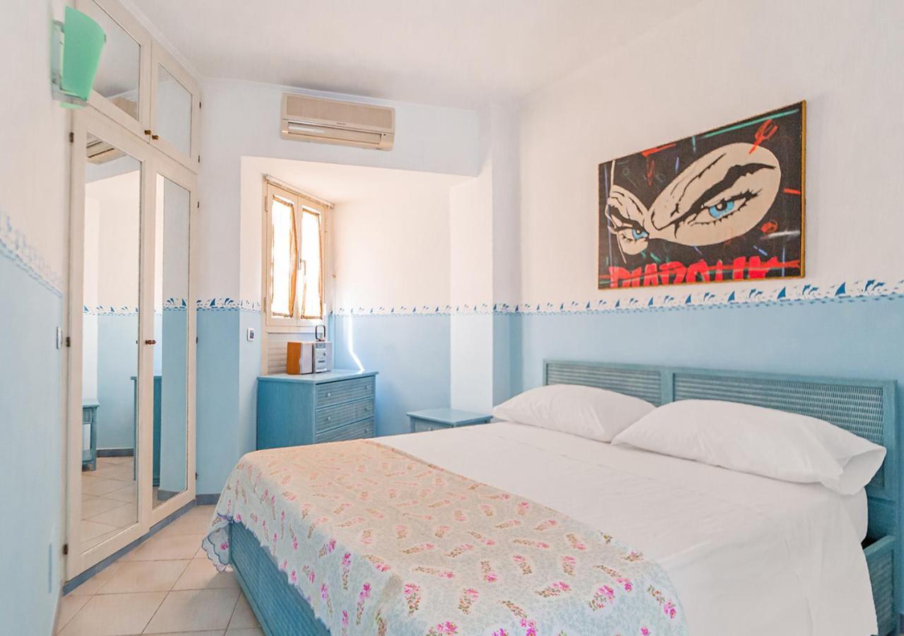 Murphy Holiday Home - Flat House 302 Ла-Маддалена Екстер'єр фото